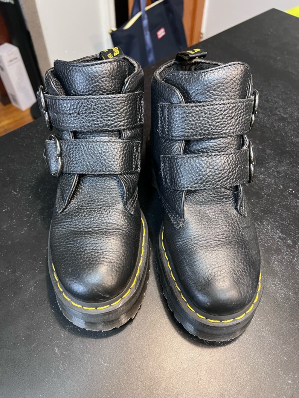 Dr. Martens Platform Devon Heart Size 9